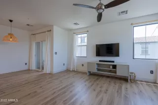 Photo #6: 6413661 Listing