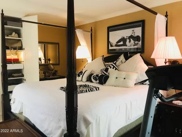 MLS: 6413730 Condo For Sale