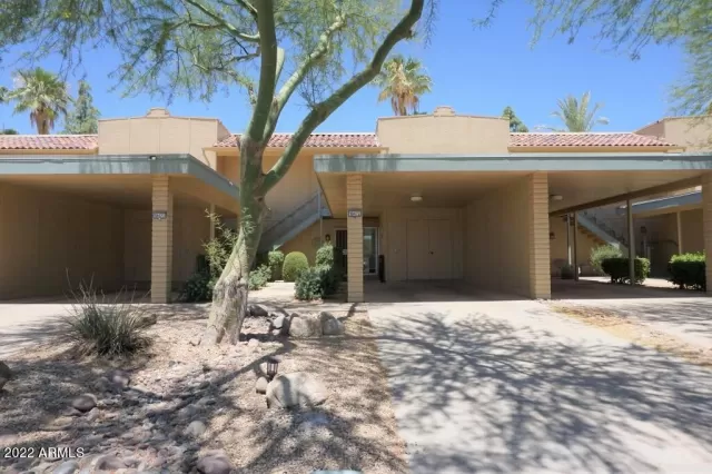 MLS: 6413760 Condo For Sale