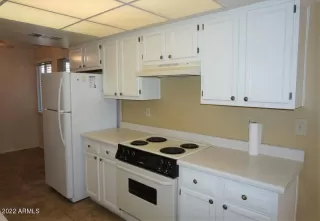 Photo #3: 6413760 Listing