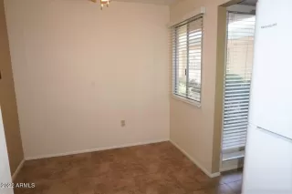 Photo #5: 6413760 Listing