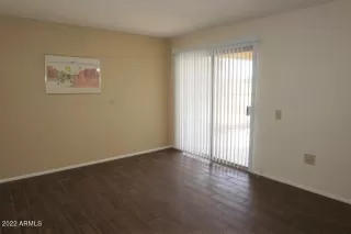 Photo #6: 6413760 Listing