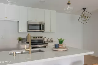 Photo #2: 6413856 Listing