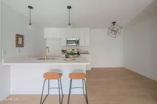 Photo #3: 6413856 Listing