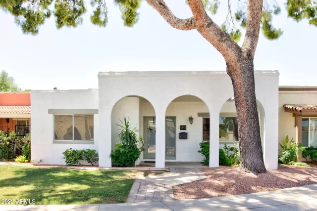 MLS: 6413876 Condo For Sale