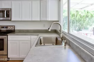 Photo #6: 6413876 Listing