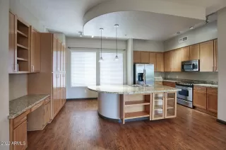 Photo #5: 6413911 Listing