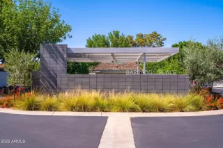 Photo #4: 6413951 Listing