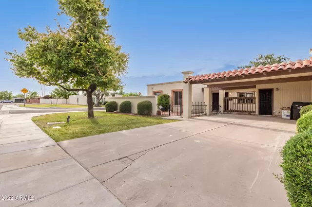 MLS: 6413952 Condo For Sale