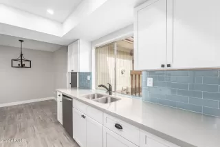 Photo #3: 6413952 Listing 