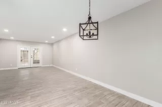 Photo #6: 6413952 Listing 