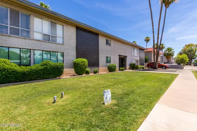 MLS: 6413996 Condo For Sale