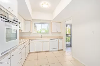 Photo #1: 6413996 Listing 