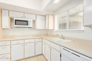 Photo #2: 6413996 Listing 