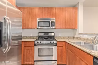 Photo #3: 6414110 Listing 