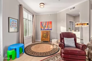 Photo #4: 6414207 Listing