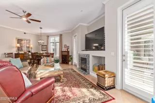 Photo #5: 6414207 Listing