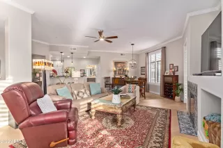 Photo #6: 6414207 Listing
