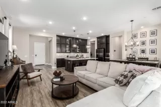 Photo #5: 6414716 Listing 