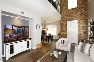 Photo #4: 6414795 Listing