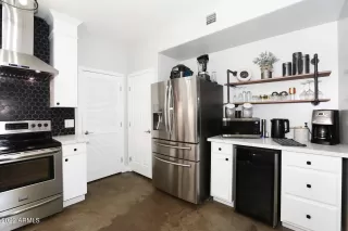 Photo #6: 6414795 Listing