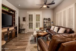 Photo #2: 6414883 Listing