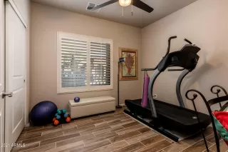 Photo #6: 6414883 Listing