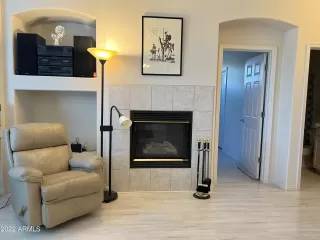 Photo #5: 6414899 Listing