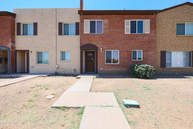 MLS: 6414915 Condo For Sale