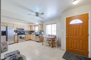 Photo #6: 6414915 Listing