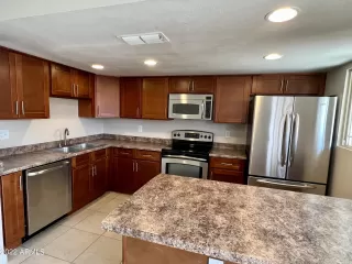 Photo #5: 6414922 Listing 