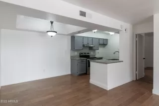 Photo #5: 6414937 Listing 