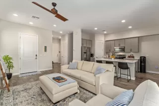 Photo #5: 6414981 Listing