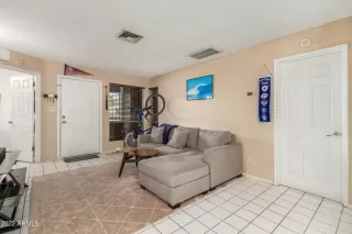 Photo #5: 6415022 Listing 