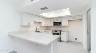 Photo #5: 6415291 Listing 