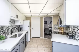 Photo #5: 6415352 Listing