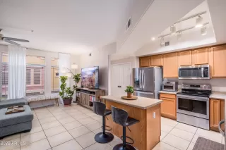 Photo #2: 6415457 Listing