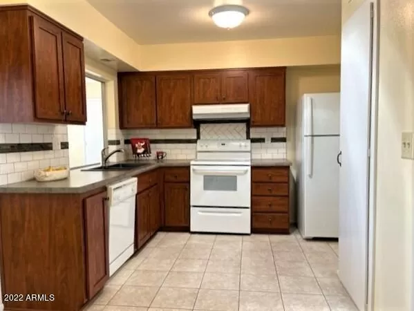 MLS: 6415578 Condo For Sale