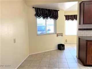 Photo #6: 6415578 Listing