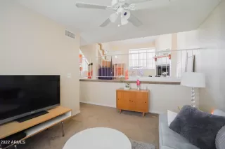 Photo #5: 6415817 Listing