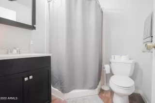 Photo #6: 6415817 Listing