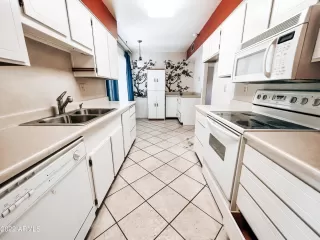 Photo #2: 6415839 Listing 