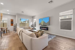 Photo #4: 6415848 Listing 