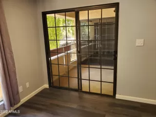 Photo #6: 6415865 Listing