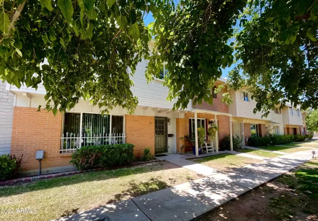 MLS: 6415960 Condo For Sale