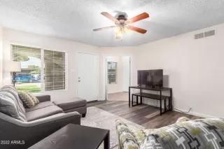 Photo #4: 6416005 Listing