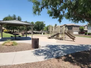 Photo #3: 6416008 Listing