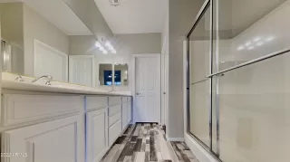 Photo #6: 6416129 Listing