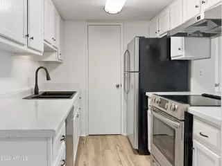 Photo #4: 6416130 Listing 