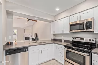 Photo #2: 6416223 Listing